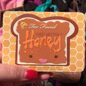 Too Faced Peanut Butter And Honey palette